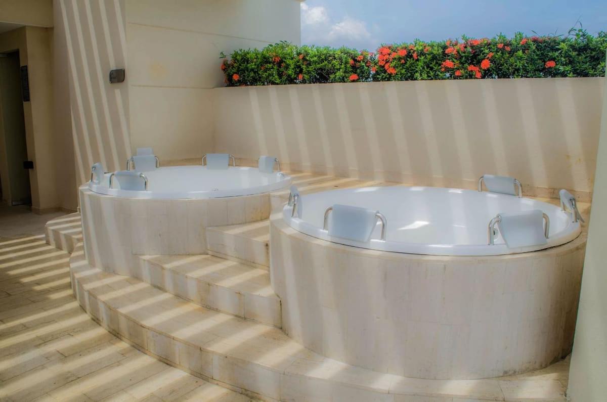 Beautiful sea view swimming pool&Jacuzzis Apartment Santa Marta  Exterior foto